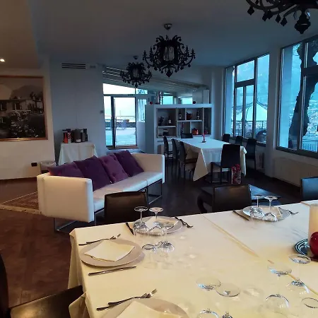Villa Il Ceppo Relais On The Lake